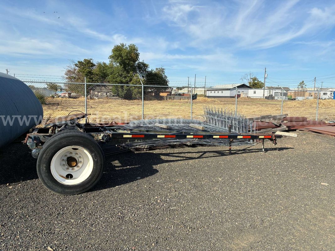 Fabricated single axle trailer convertor dolly.