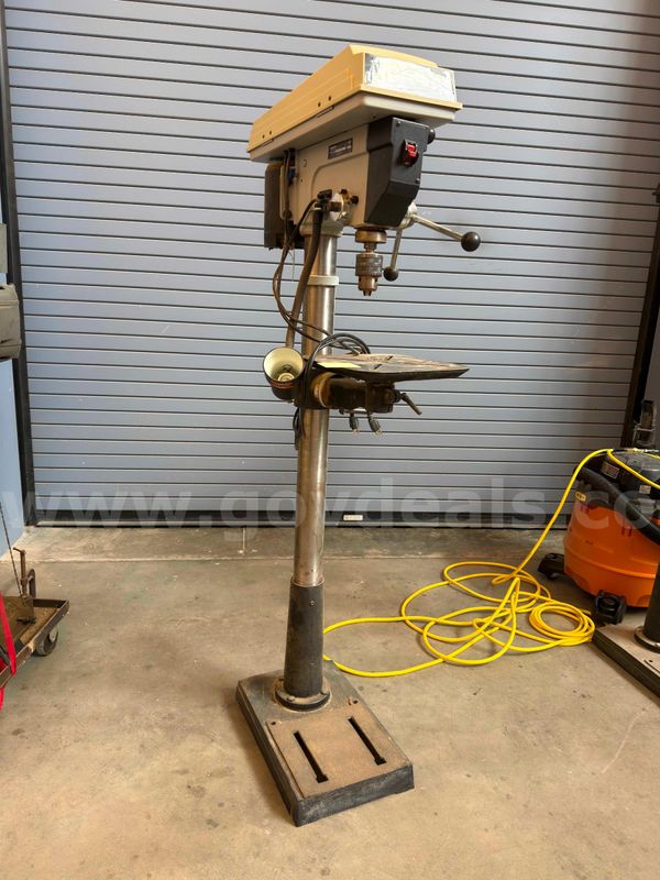 16 1/2” Delta Shopmaster Floor Model Drill Press Model DP400