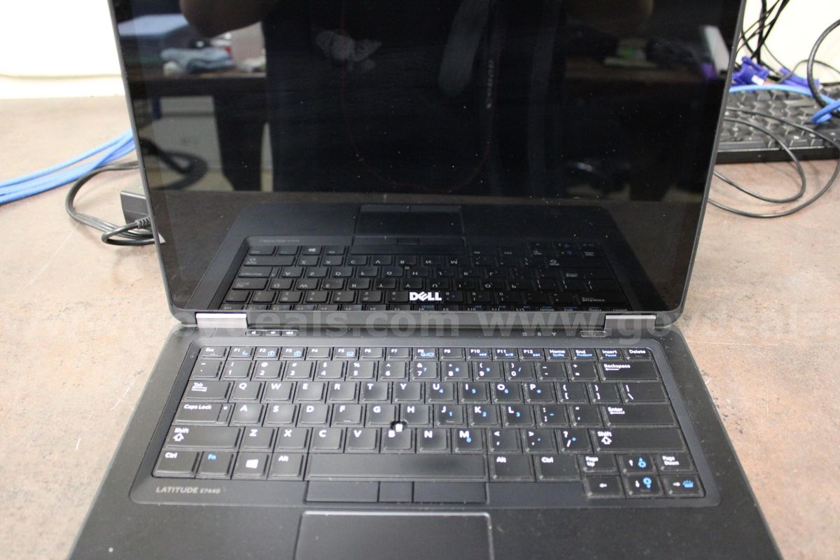 Working Dell Latitude E7440 14" Laptop, FOR SCRAP, LOOK AT THE PHOTOS FOR HARDWARE INFORMATION
