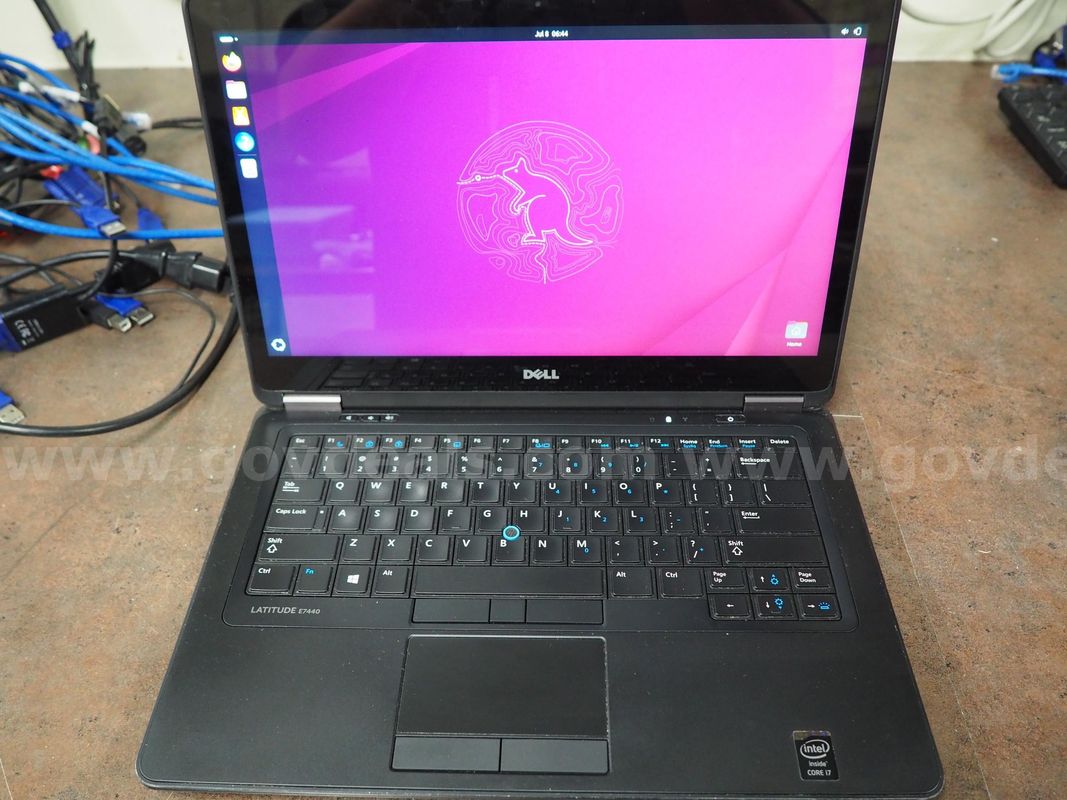 Working Dell Latitude E7470 14" Laptop LOOK AT THE PHOTOS FOR HARDWARE INFORMATION, DOES NOT HOLD A CHARGE