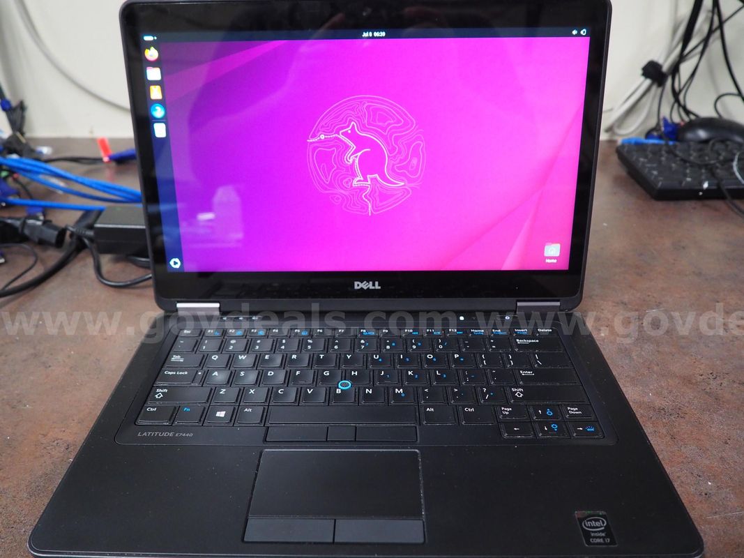 Working Dell Latitude E7470 14" Laptop LOOK AT THE PHOTOS FOR HARDWARE INFORMATION, DOES NOT HOLD A CHARGE