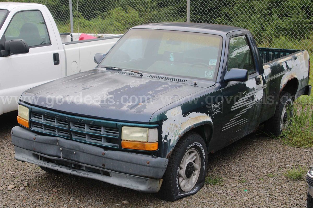 1993 Dodge Dakota Sport Reg. Cab 6.5-ft. Bed 2WD