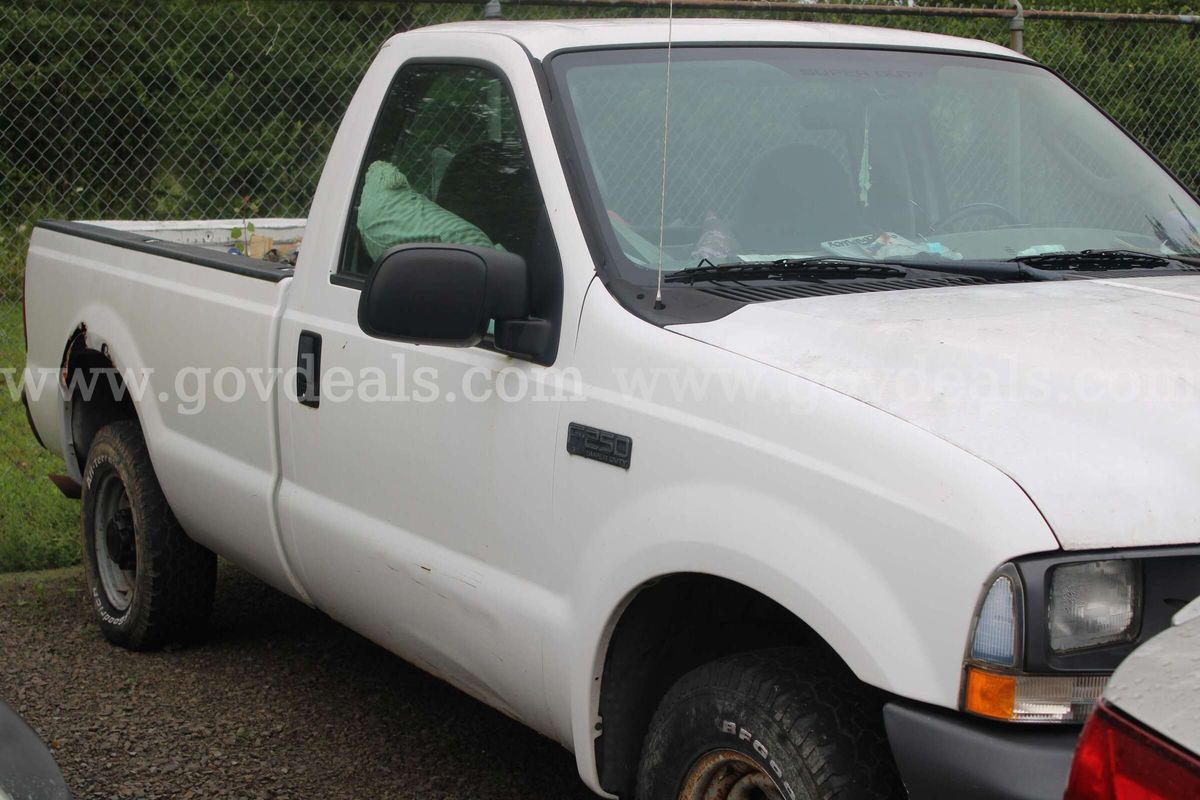 2004 Ford F-250 SD XL 2WD