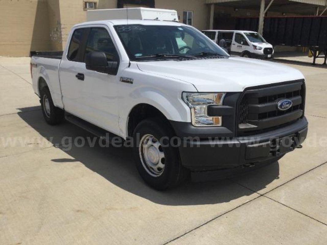 2017 Ford F-150 4WD XL Supercab Truck with Tommy Lift, 3.5L, Lic. #8826