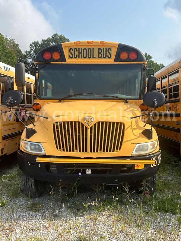 2006 International 4dr 66 Passenger School Bus