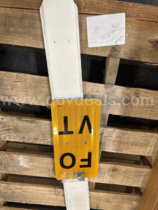 Lot of Flexible Post Roadside Markers QTY: 10,600