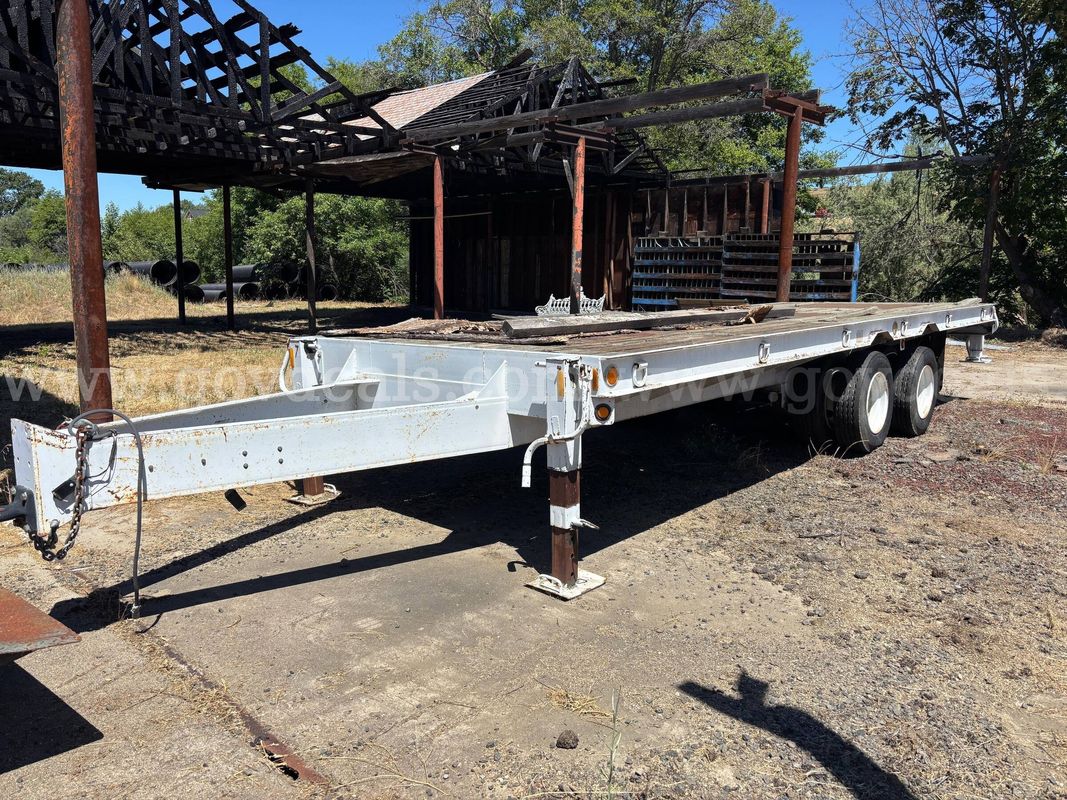 30' AirLift Flatbed Trailer