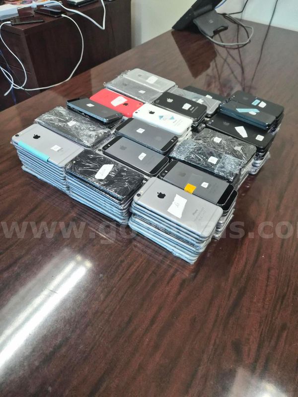 Broken Phones-197 Iphones