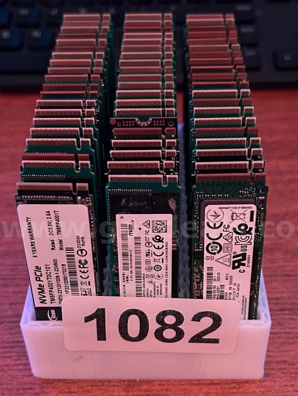 QTY 60-256GB SSD-Long