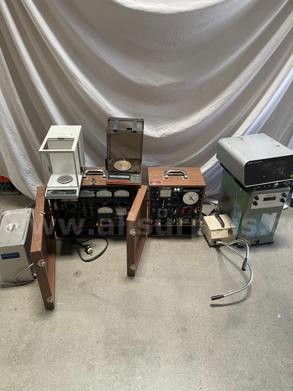 Lot of 26 Lab, Medical, & Test Equipment