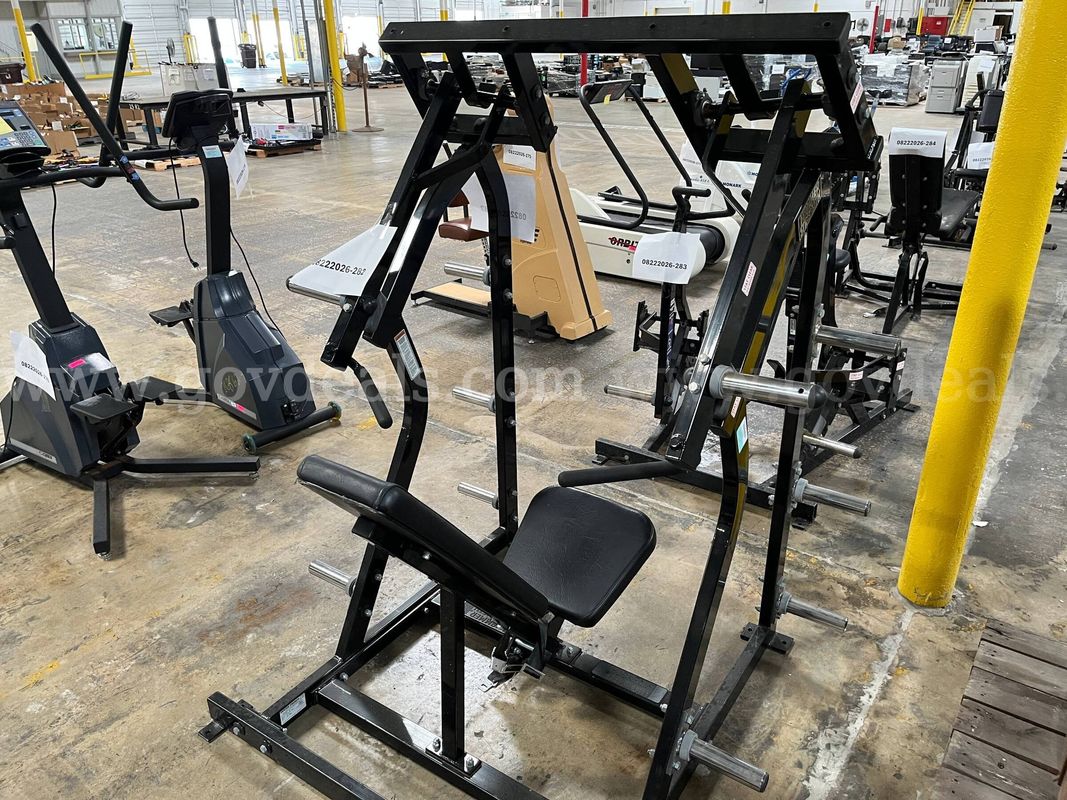 Lot of a shoulder press machine
