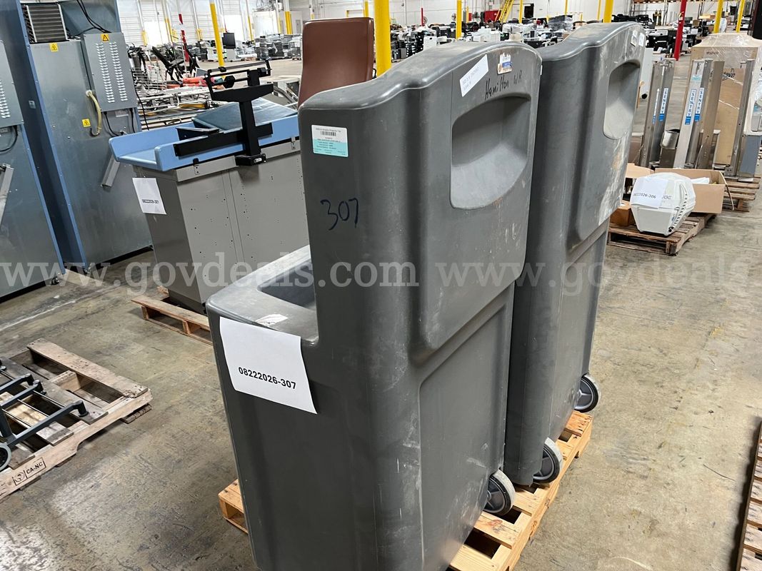 Lot of portable sinks