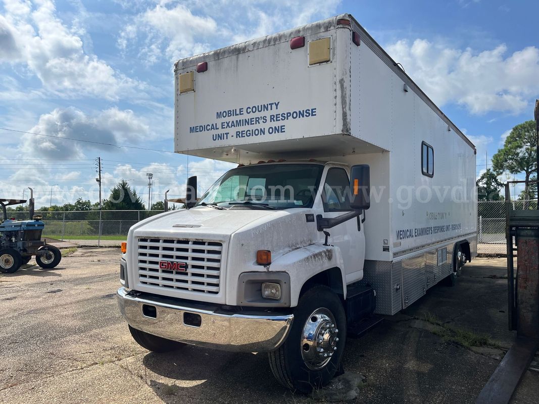2006 GMC C7C042 Mobile Response Truck