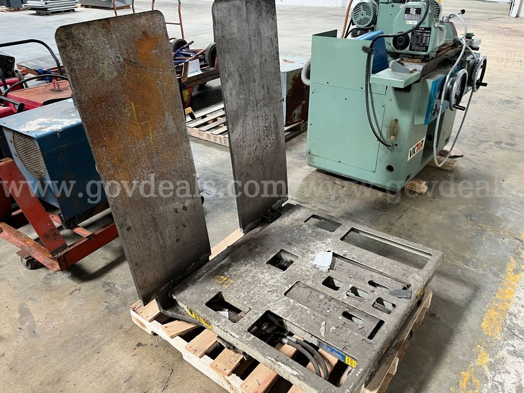 Lot of a Victor JMC-400A