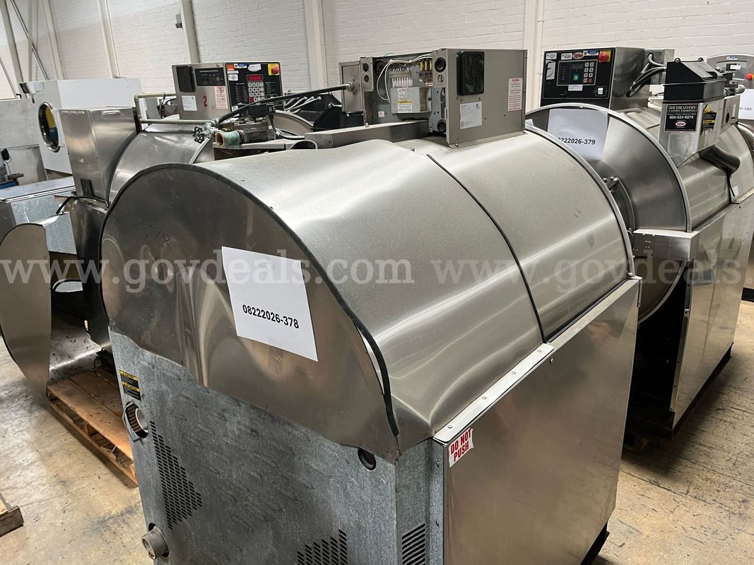 Lot of clothes washer