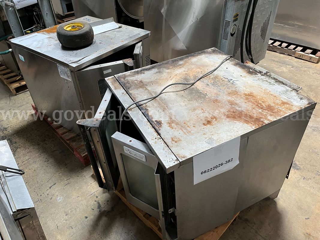 Lot of commercial ovens