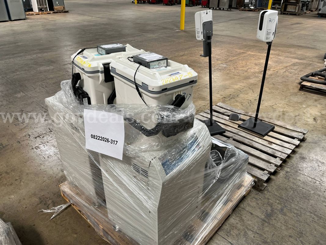 Lot of lab equipment