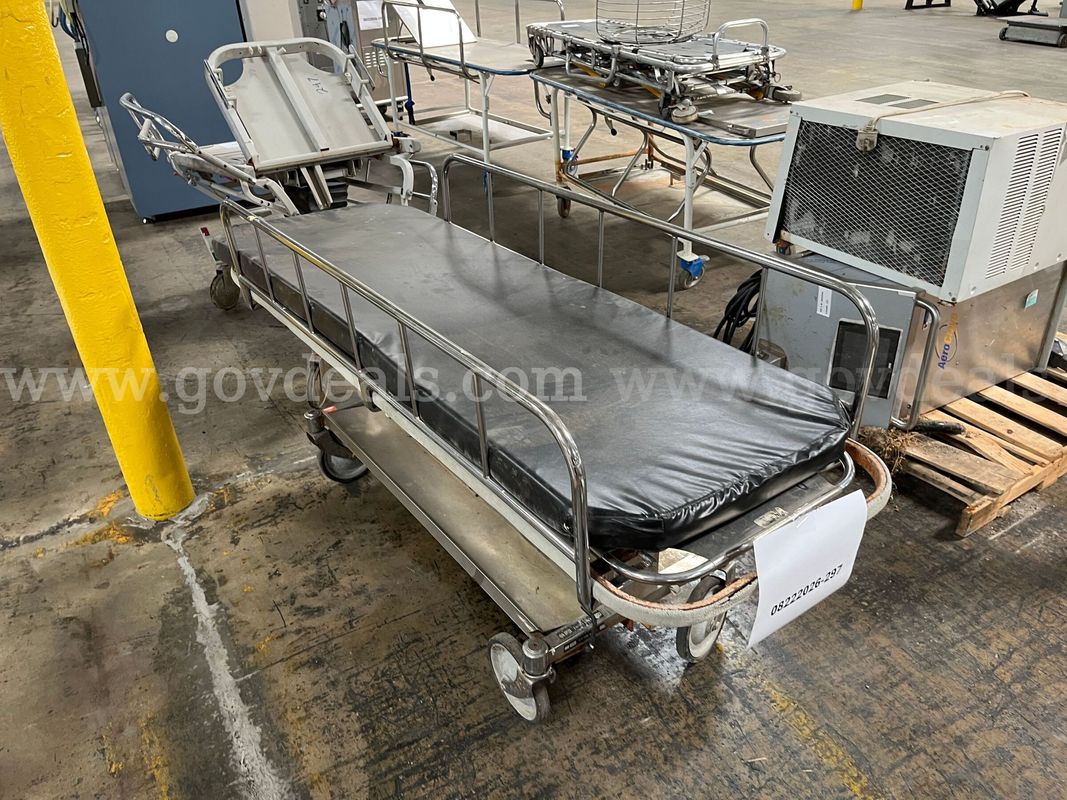 Lot of stretchers