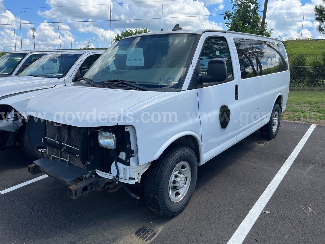2017 Chevrolet Express 12 Passenger Van