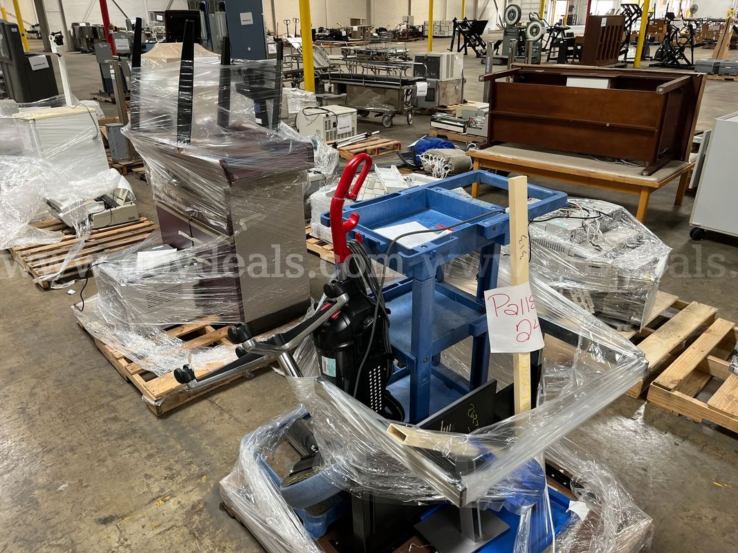 Lot of lab equipment