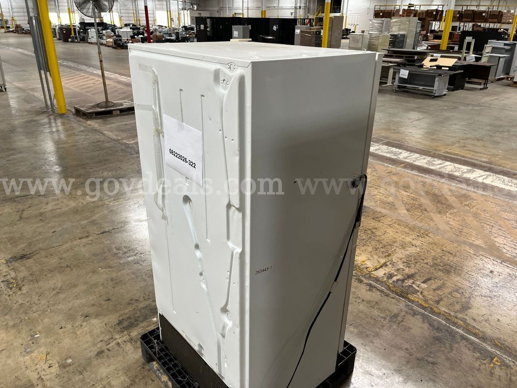 Lot of upright freezer