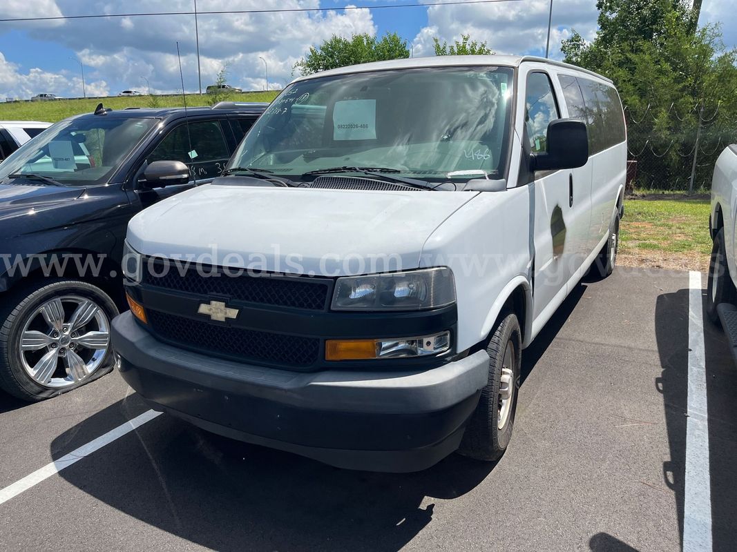 2019 Chevrolet Express 15 passenger Van