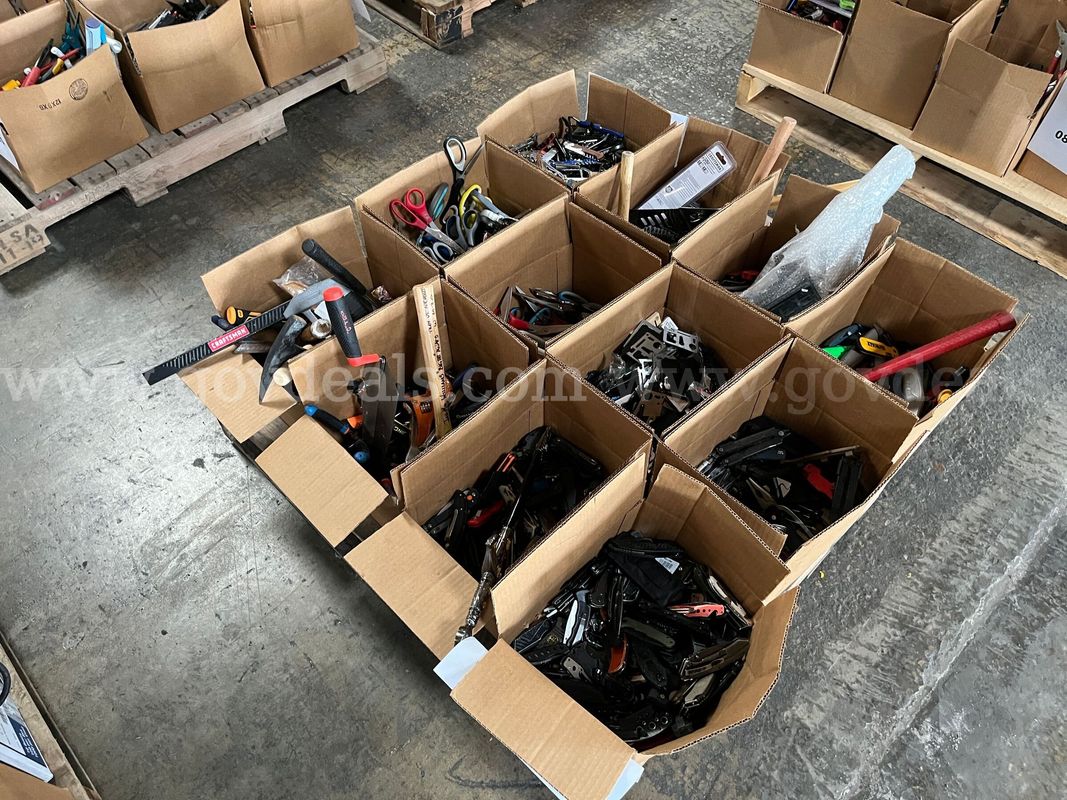 Lot of Pocket Knives, Multi-Tools and Scissors