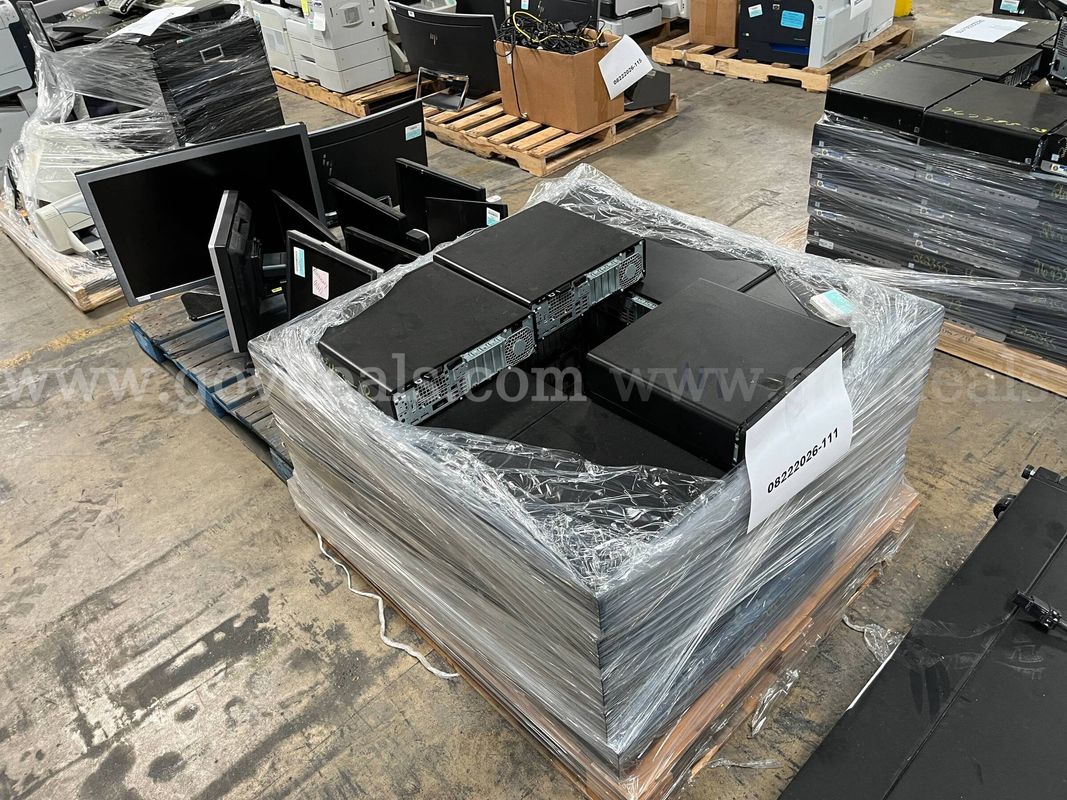 Lot of monitors and CPUs