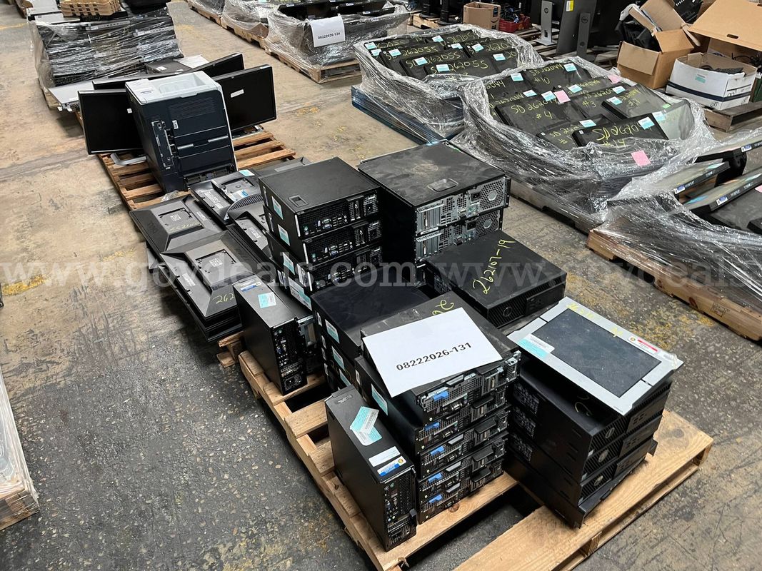 Lot of monitors and CPUs
