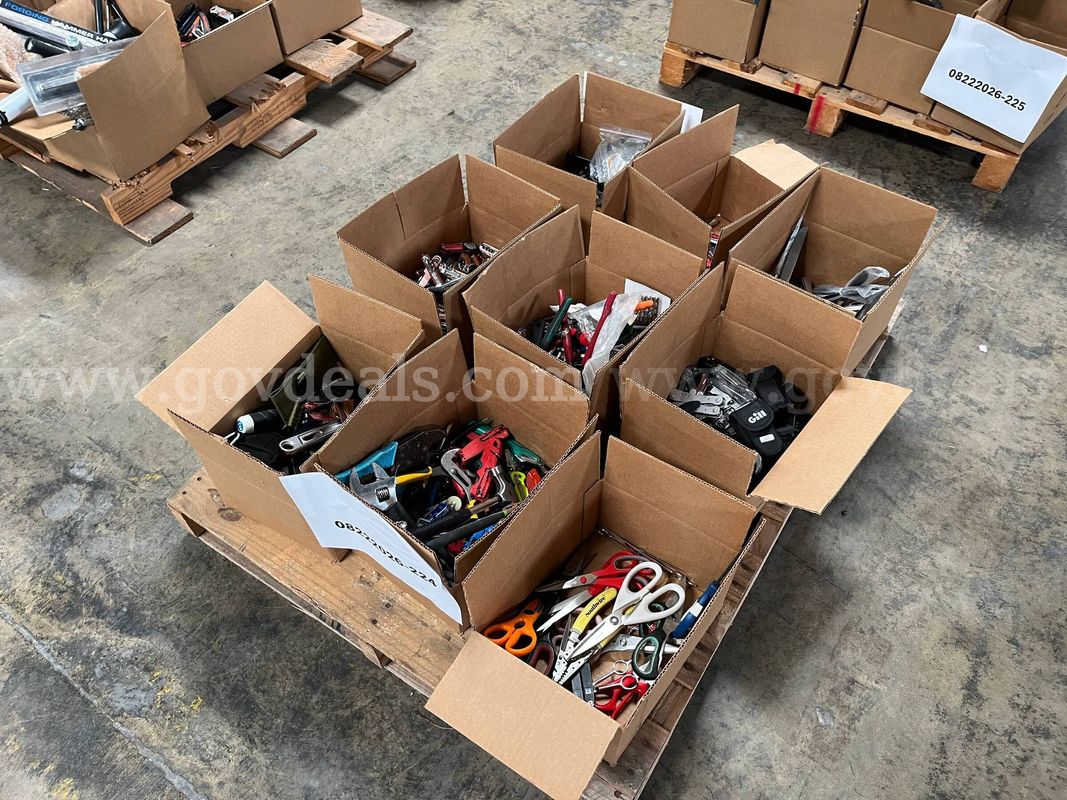Lot of Hand Tools, Multi-Tools and Scissors