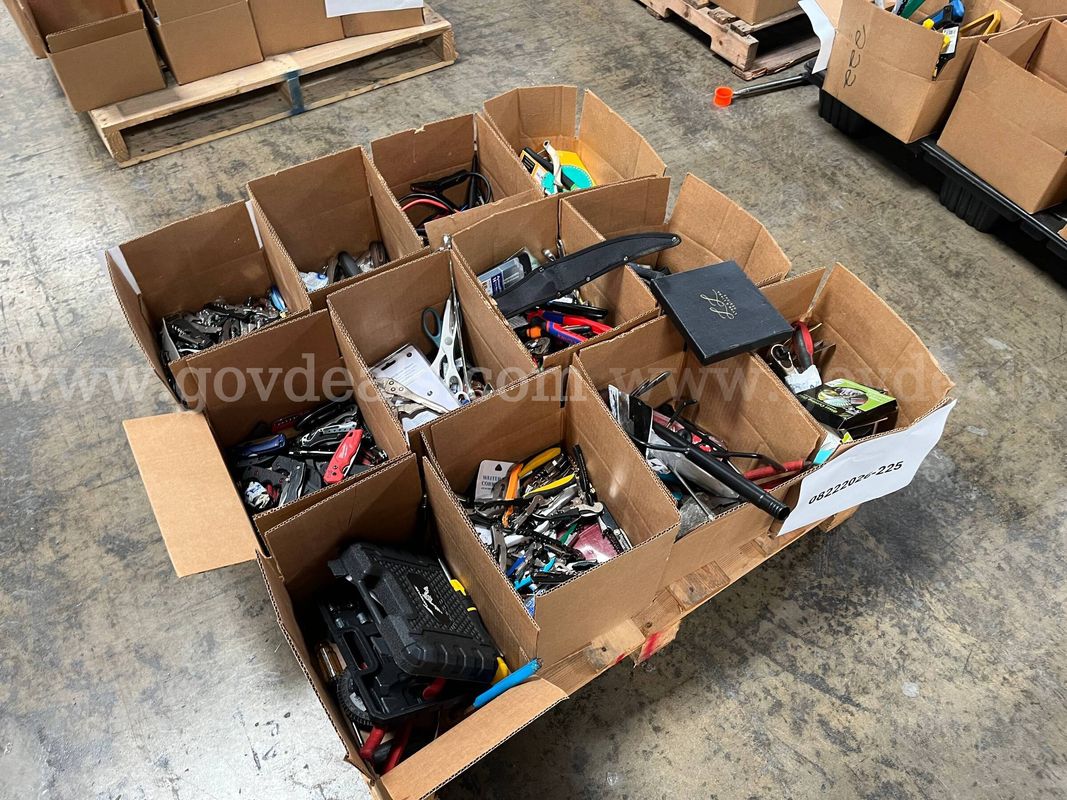 Lot of Hand Tools, Pocket Knives and Corkscrews
