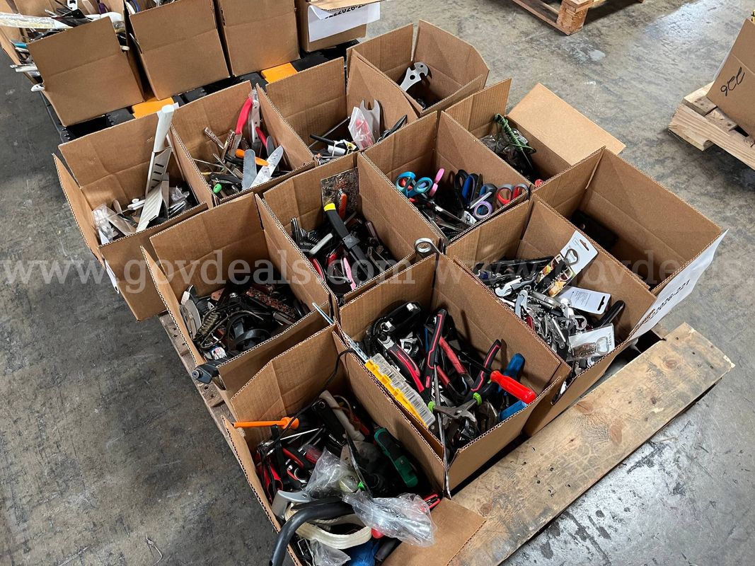 Lot of Pocket Knives, Kitchen Utensils and Scissors