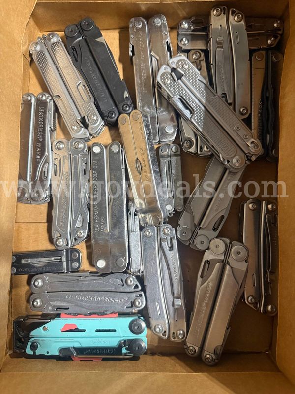 Lot of 20 Leatherman Multi-tools