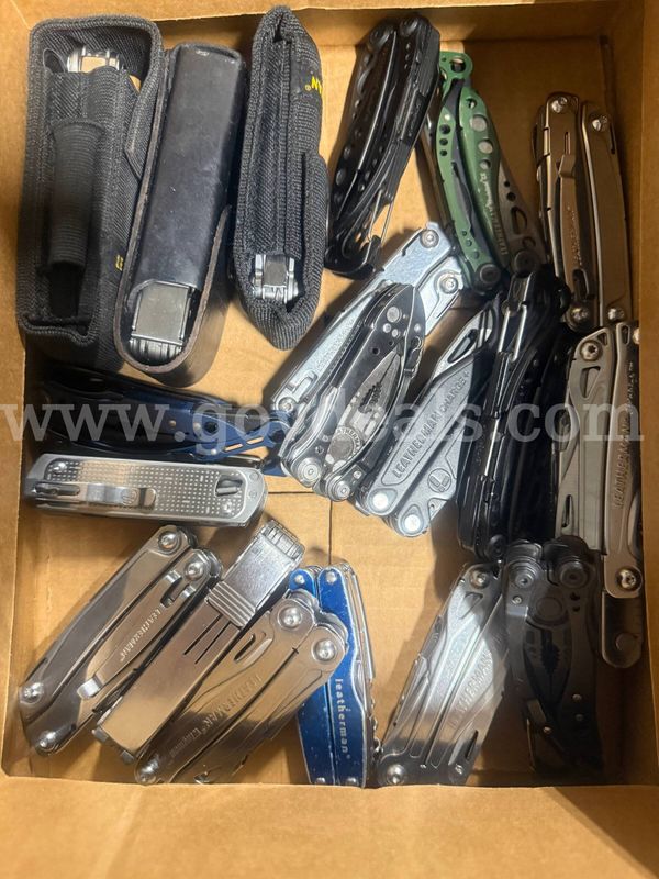 Lot of 20 Leatherman Multi-Tools