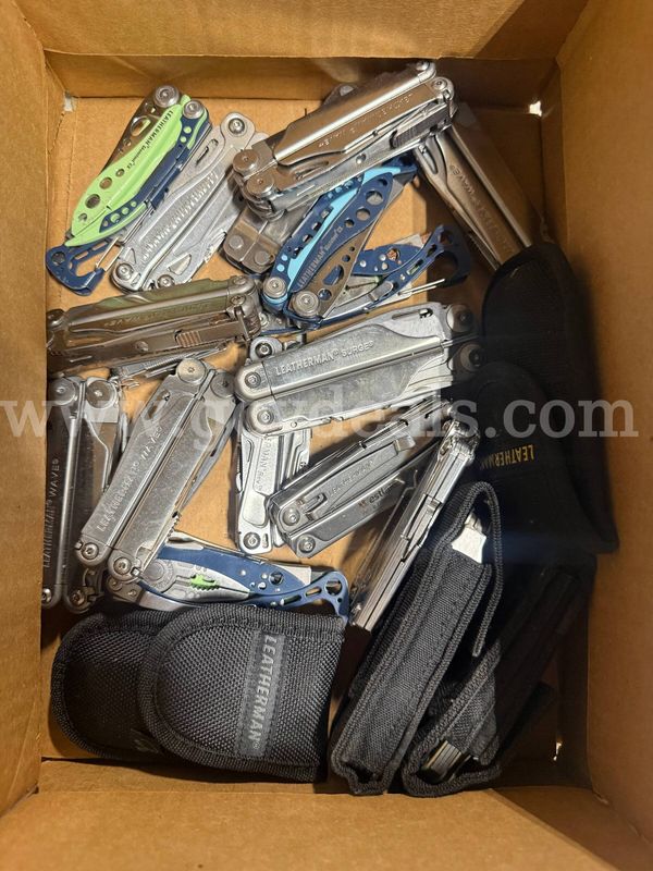 Lot of 20 Leatherman Multi-Tools