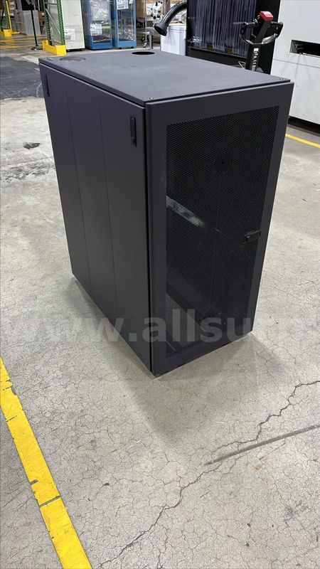 EMPTY BLACK TEST STAND