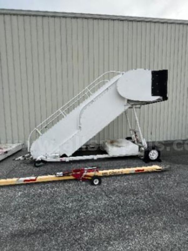 Morse Passenger Stairs - Towable