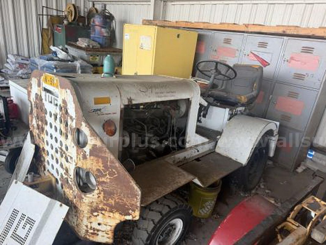 1991 Tug Baggage Tractor
