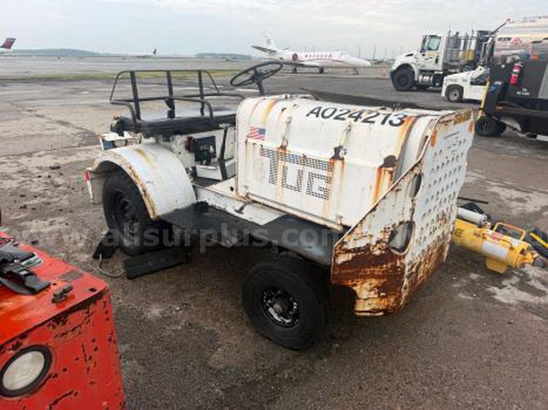 2004 Tug Baggage Tractor