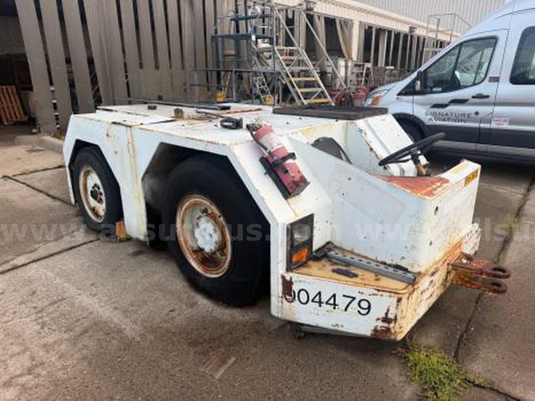1981 Stewart & Stevenson Aircraft Tow Tractor