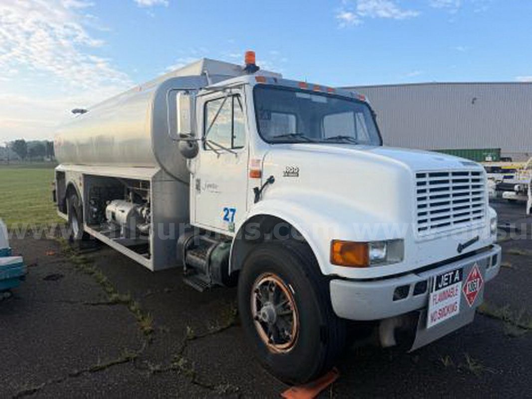 2001 DTS DT466E Jet A Refueler Truck