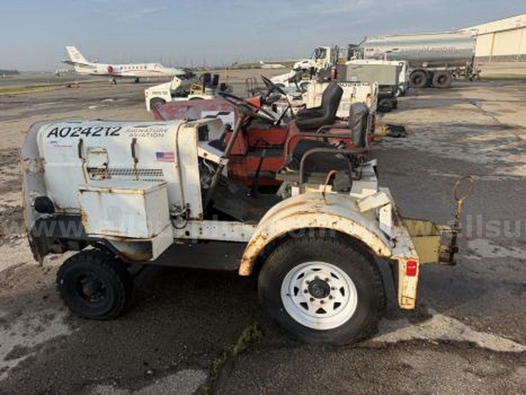 2004 Tug Baggage Tractor