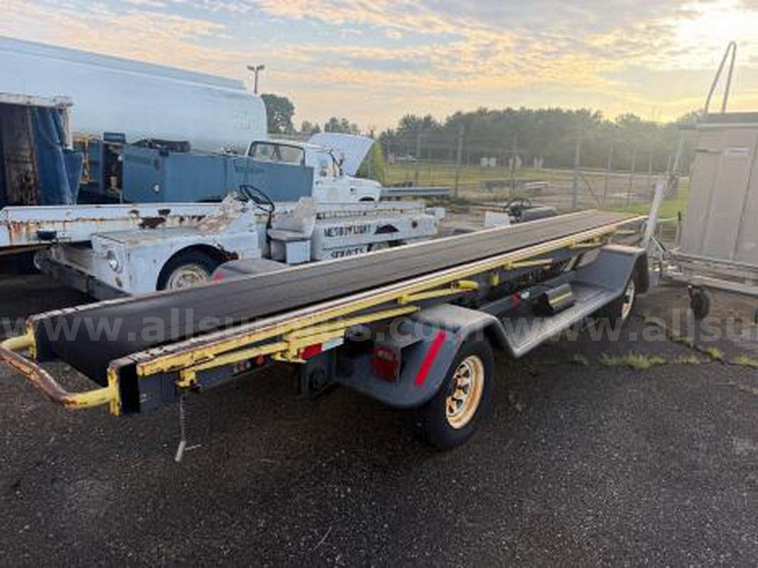 1998 Tug Beltloader