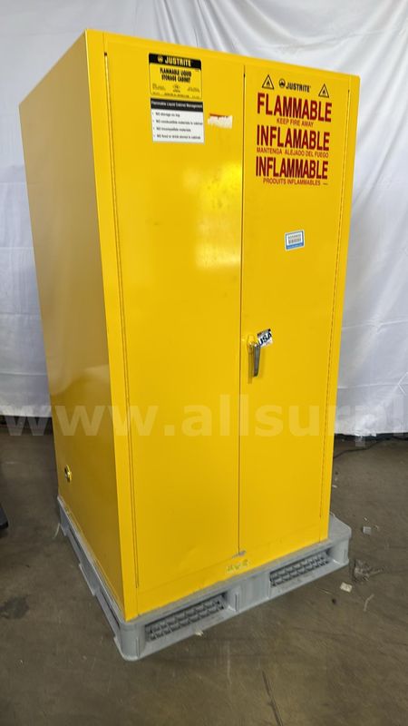 Justrite 25600 Flammable Liquid Storage Cabinet, 60 Gallon, Manual-Close Doors