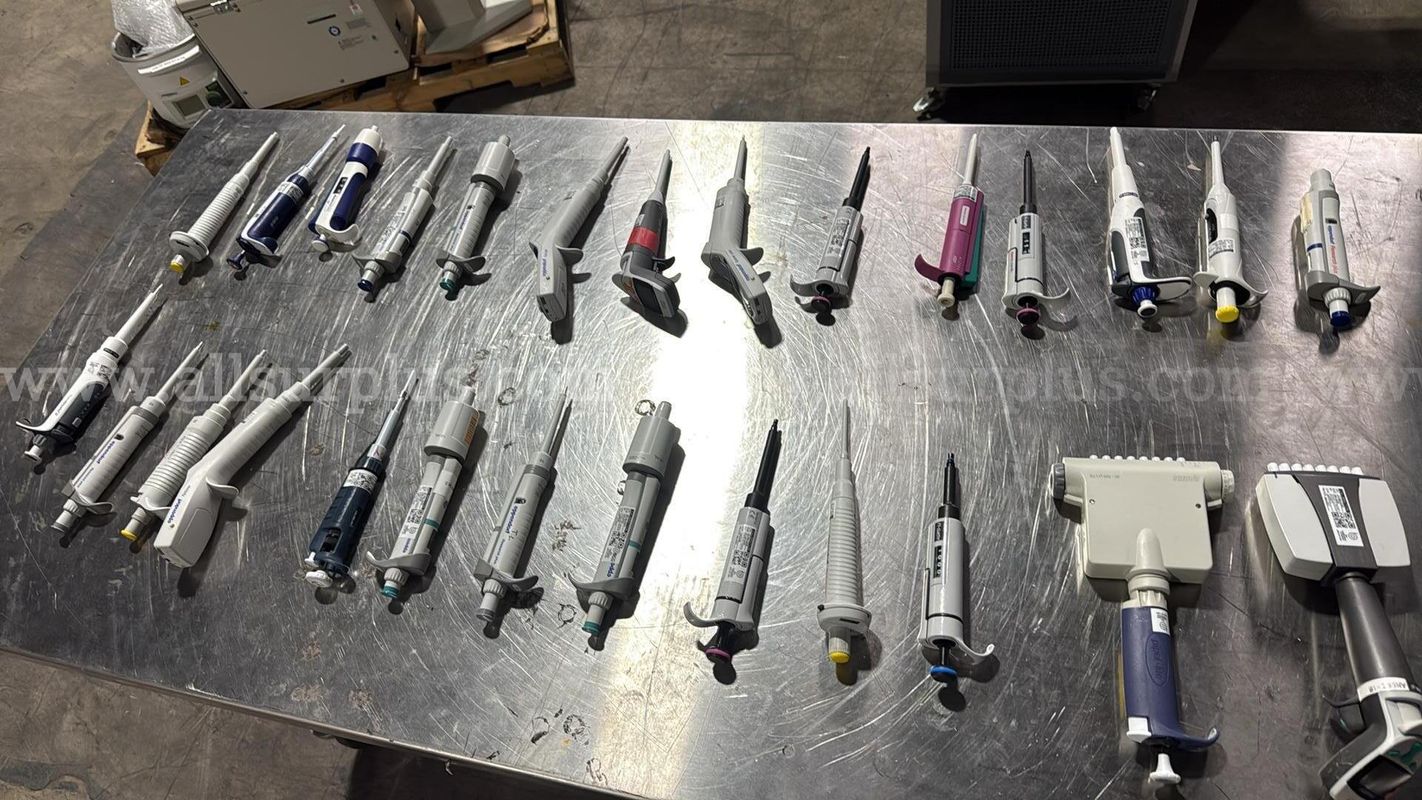 27pcs Lot of Eppendorf, Thermo, Rainin Pipettes: Manual & Electronic, 0.110,000 L, Single & Multi-Channel