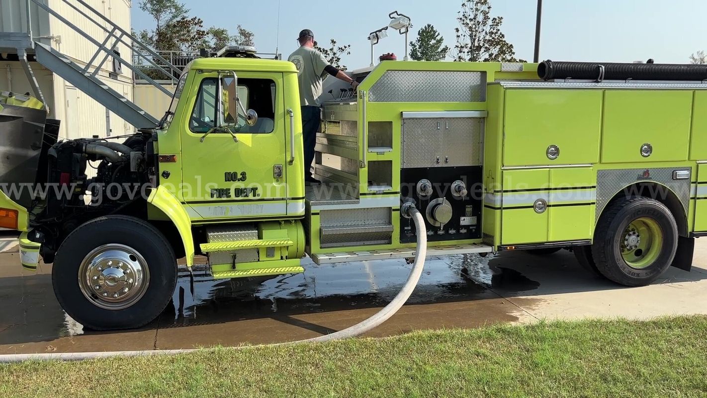1996 International Ferrara Class A4900 Fire Pumper