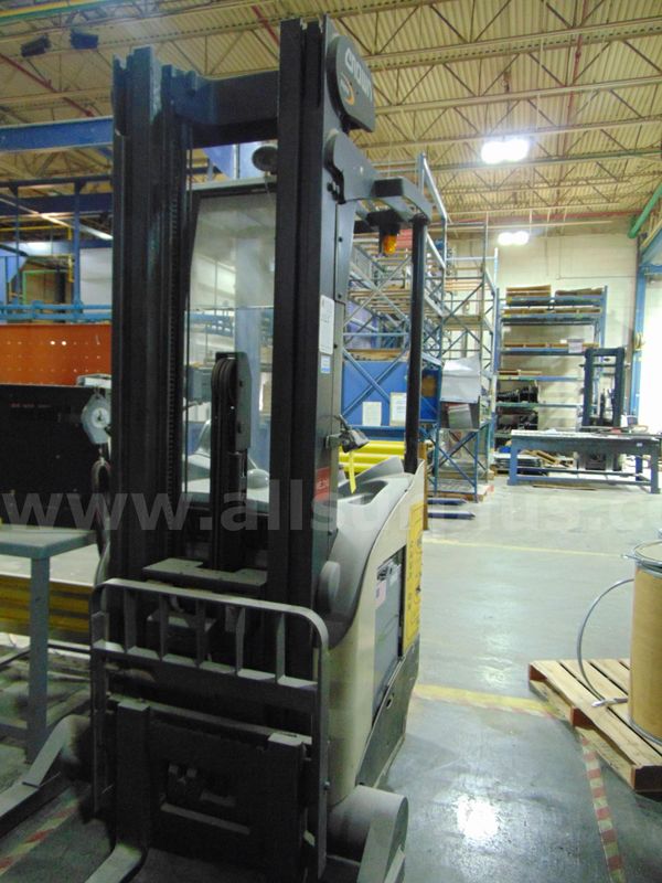 Crown Ride On Fork Truck