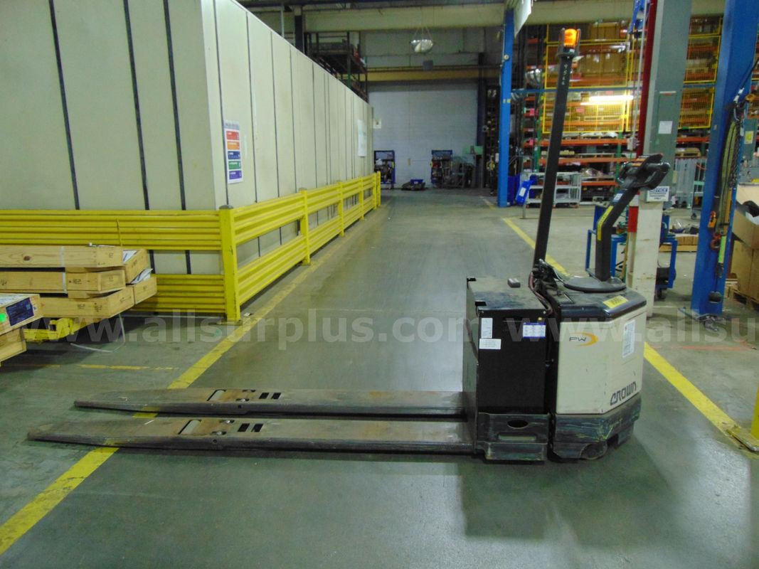 Crown Electric Pallet Truck