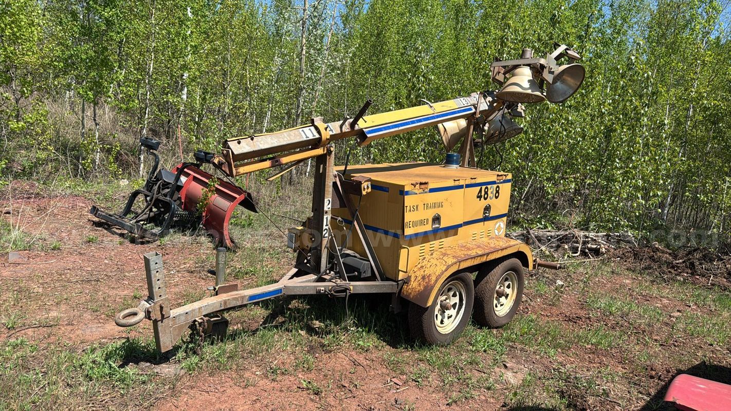 Specialty Lighting Inc. BGK84HPS Towable Light Tower