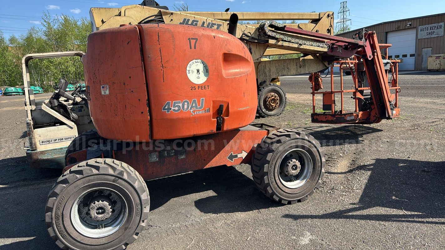 JLG 450AJ Series II Articulating Boom Lift